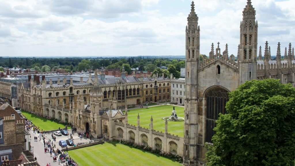 3 Day London Stonehenge and Bath Tour with Hotel and Tickets