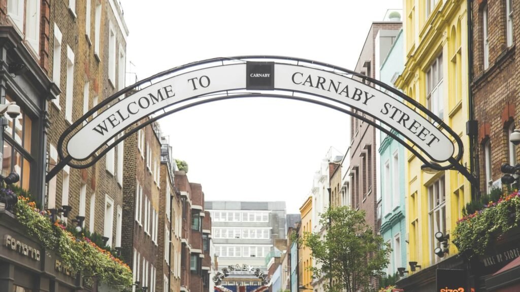 3 Day London Stonehenge and Bath Tour with Hotel and Tickets